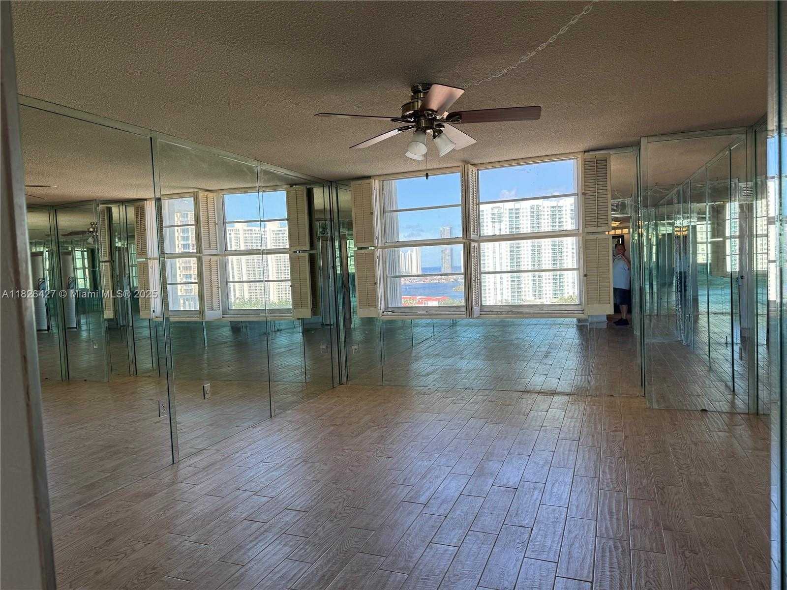 Small Image of 2851 NORTH EAST 183RD ST #1903E, Aventura Number 7