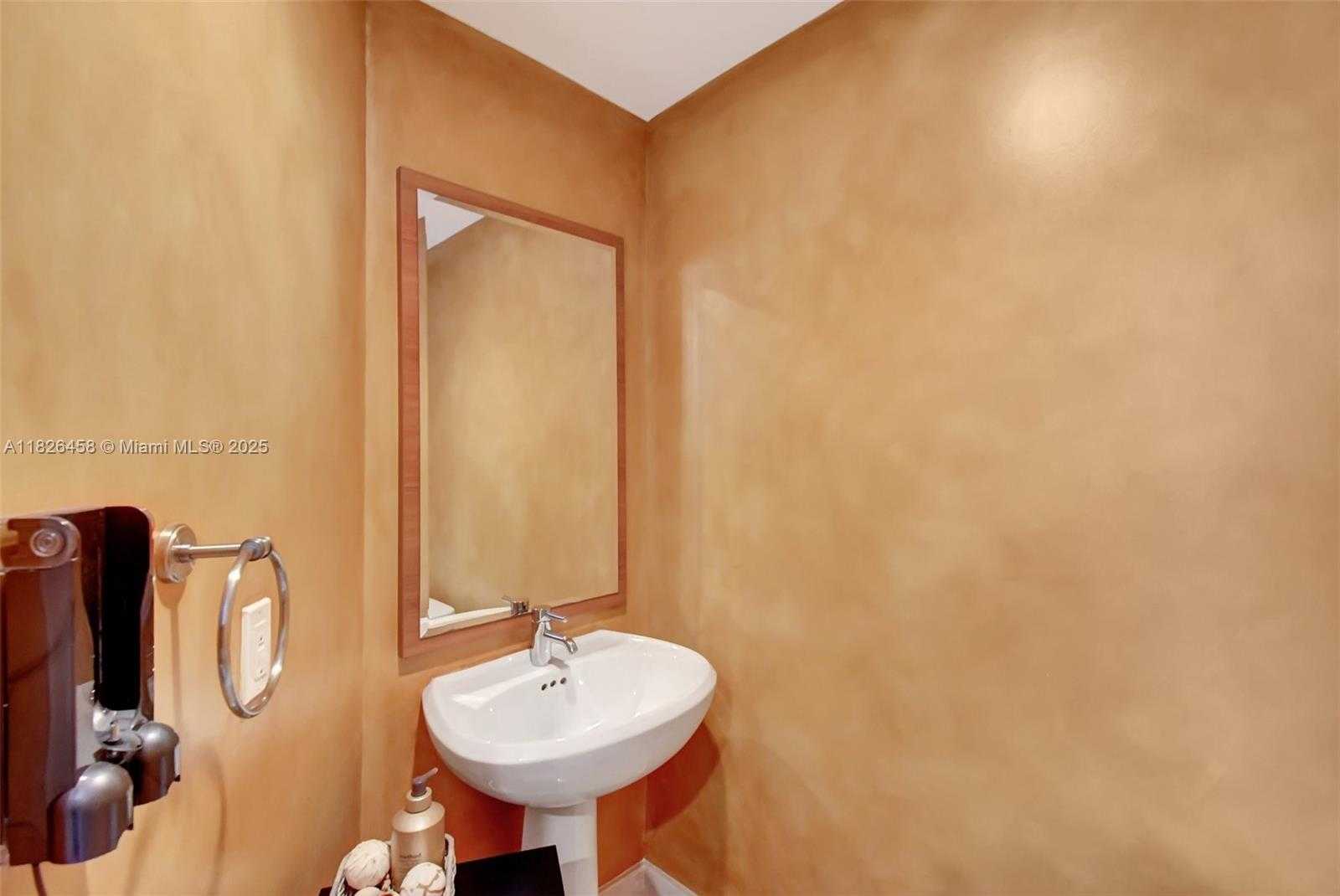 Small Image of 17001 COLLINS AVE #2006, Sunny Isles Beach Number 20