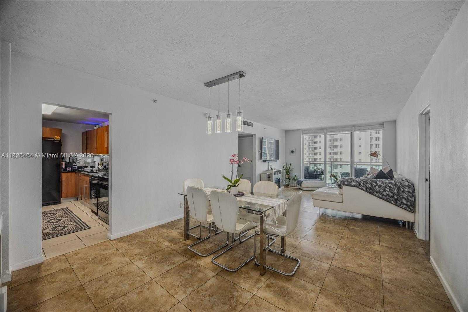 Small Image of 3000 SOUTH OCEAN DR #702, Hollywood Number 12