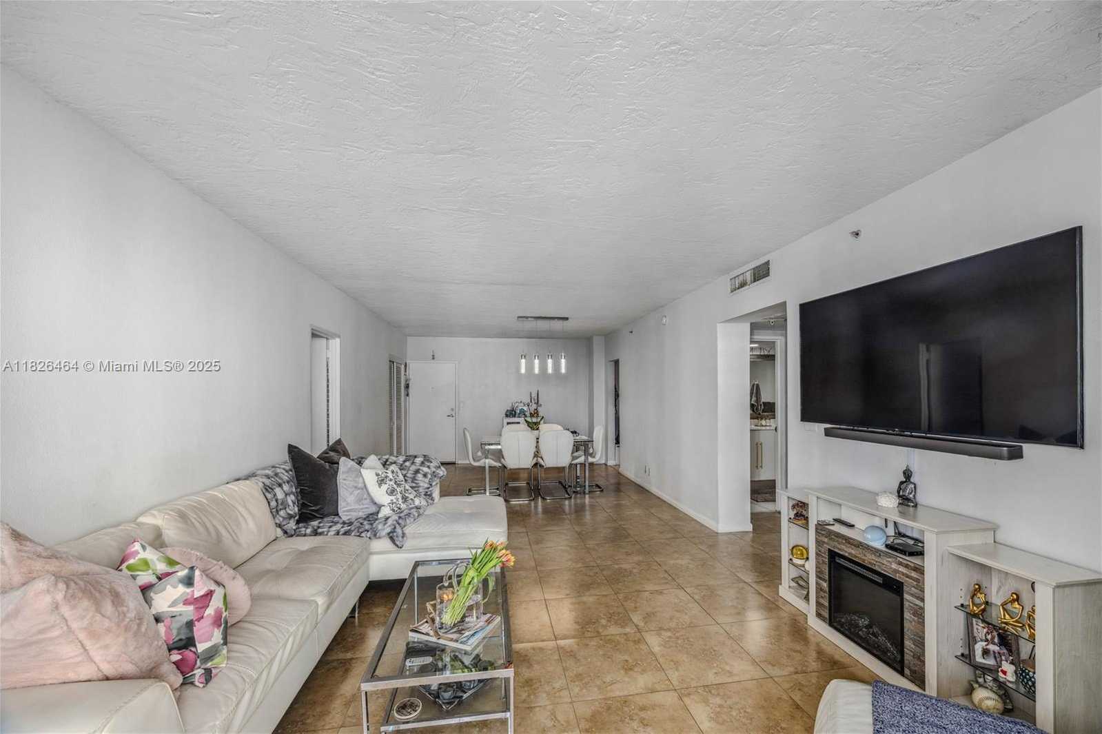 Small Image of 3000 SOUTH OCEAN DR #702, Hollywood Number 19