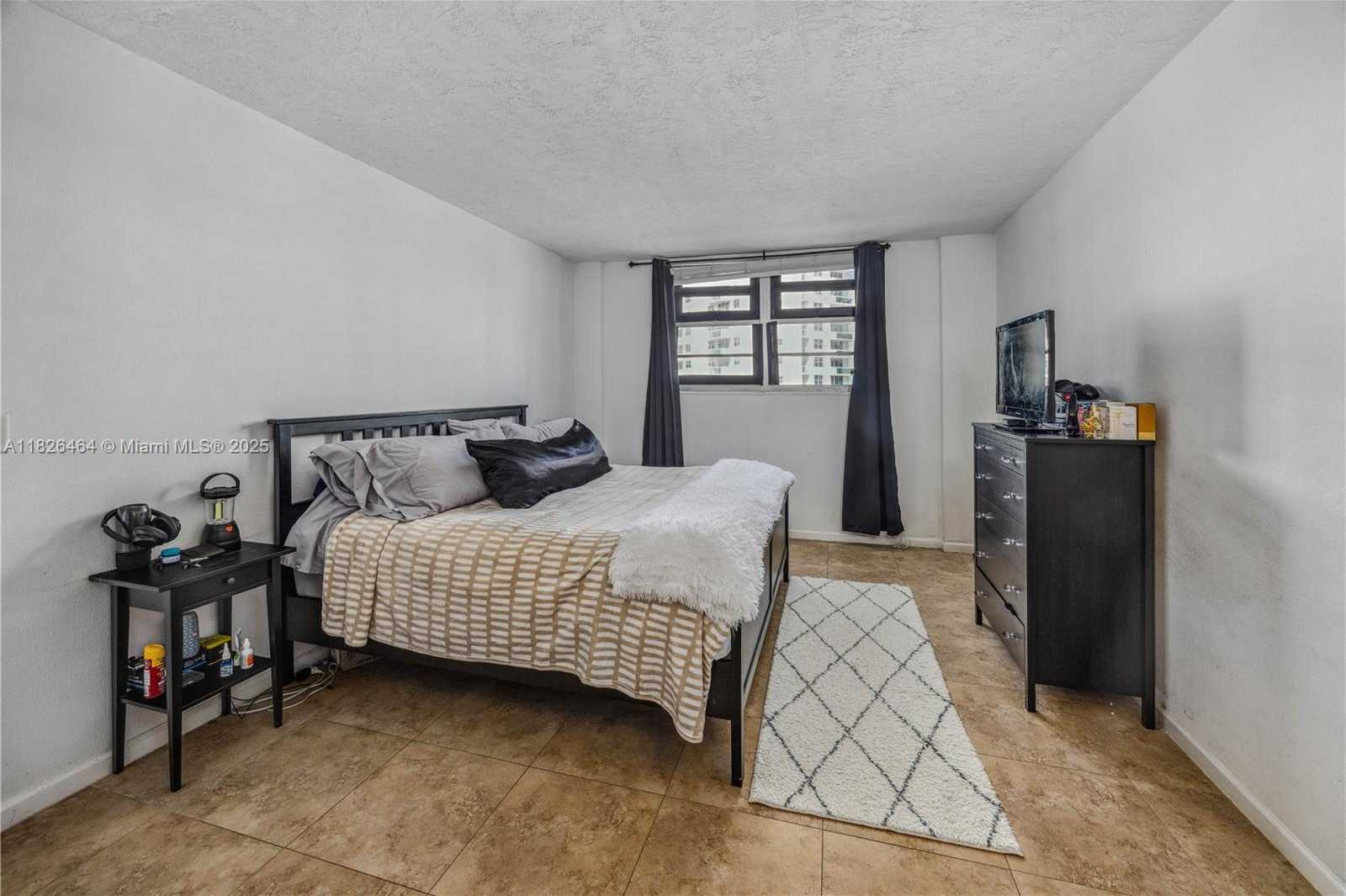 Small Image of 3000 SOUTH OCEAN DR #702, Hollywood Number 22