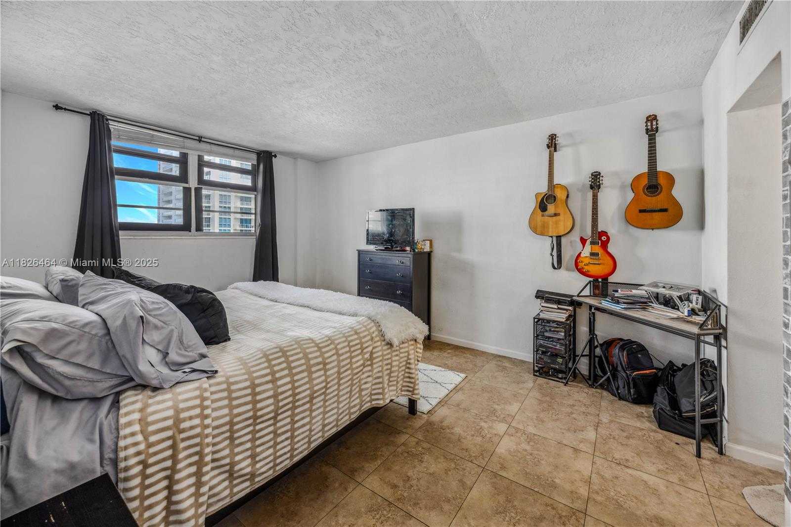 Small Image of 3000 SOUTH OCEAN DR #702, Hollywood Number 25