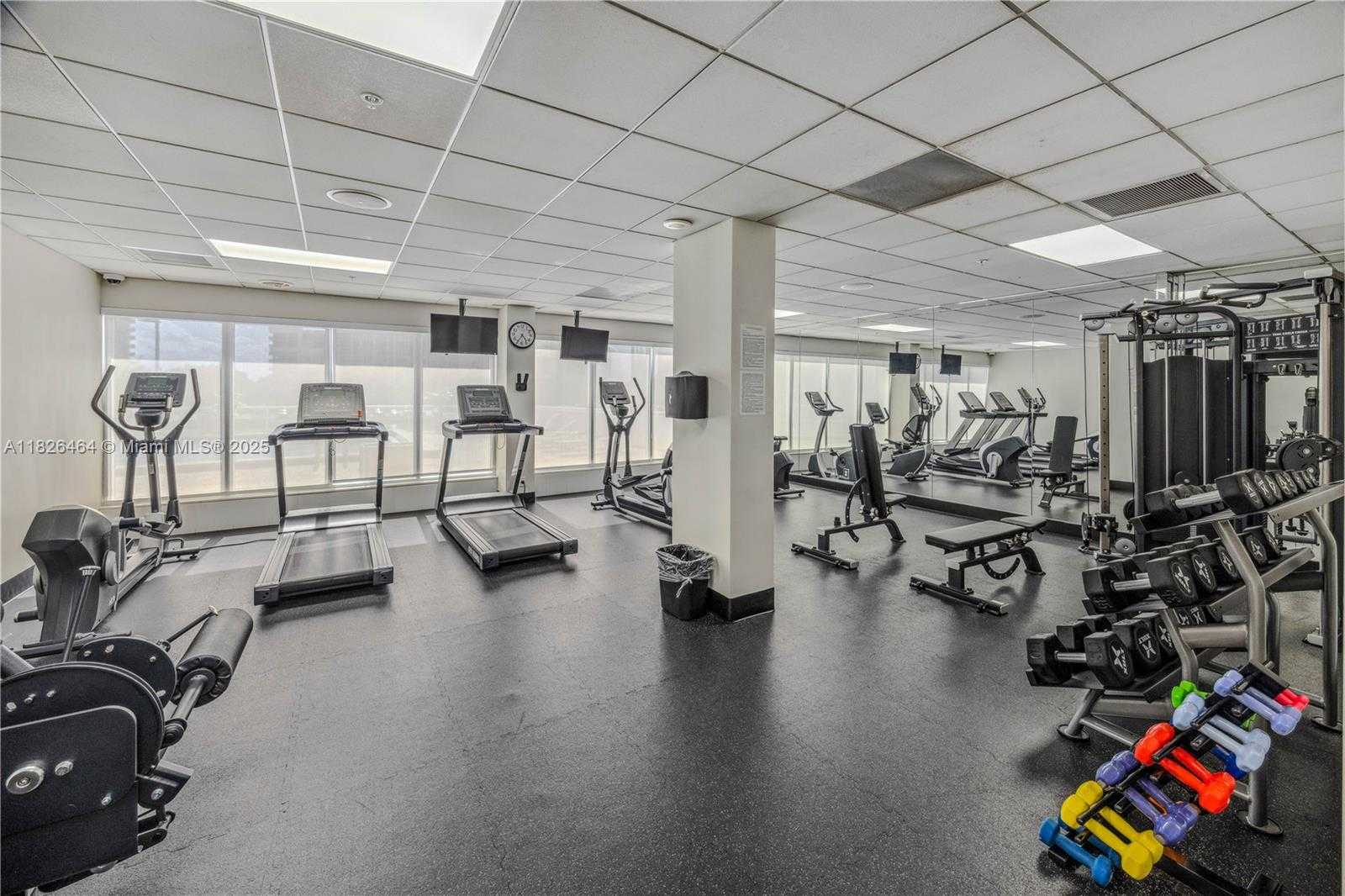 Small Image of 3000 SOUTH OCEAN DR #702, Hollywood Number 36