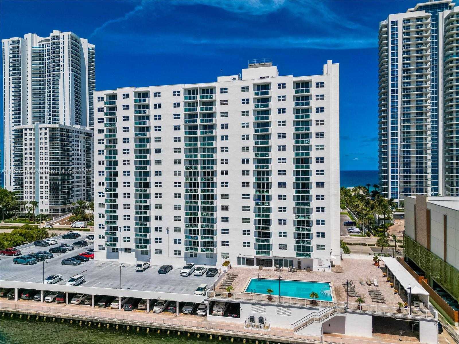 Small Image of 3000 SOUTH OCEAN DR #702, Hollywood Number 38