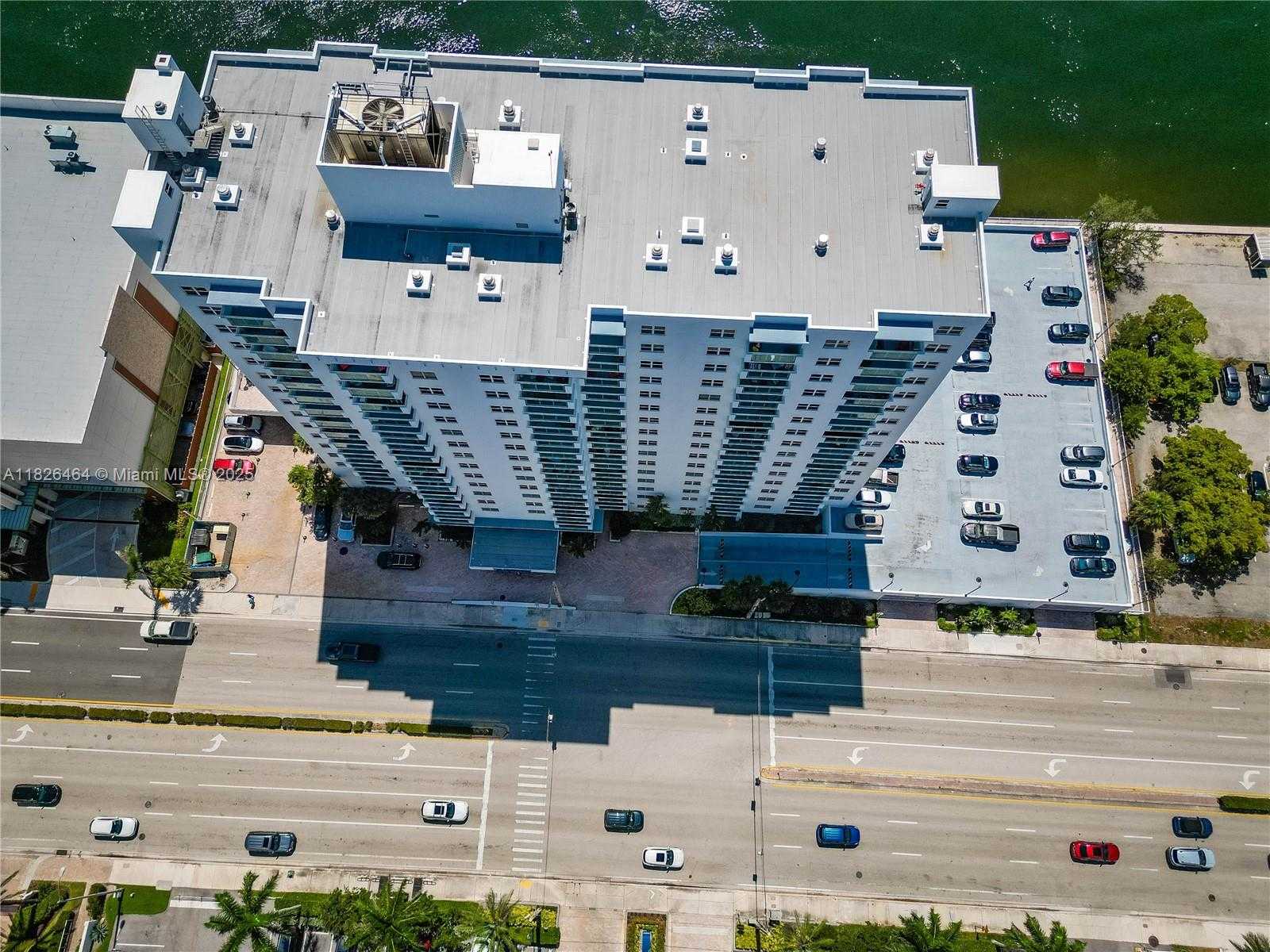 Small Image of 3000 SOUTH OCEAN DR #702, Hollywood Number 41