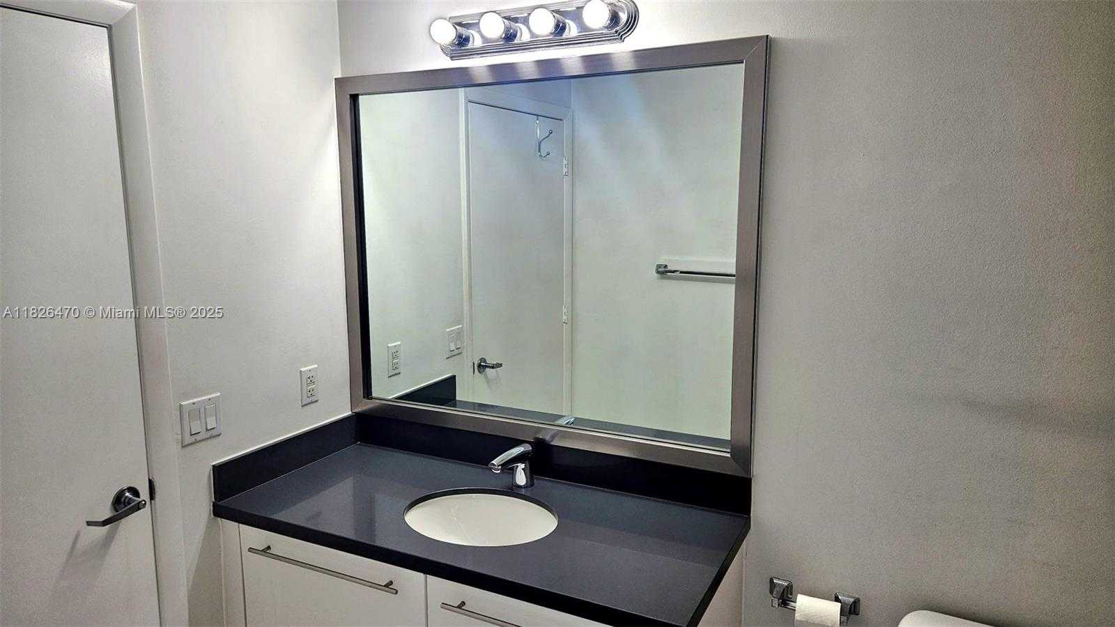Small Image of 90 SOUTH WEST 3RD ST #4110, Miami Number 13