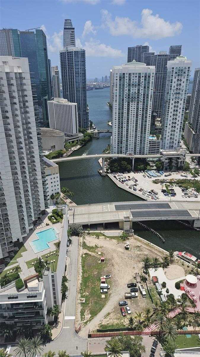 Small Image of 90 SOUTH WEST 3RD ST #4110, Miami Number 17