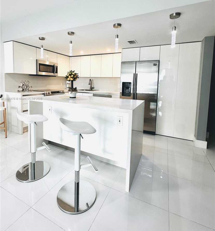 Small Image of 19390 COLLINS AVE #911, Sunny Isles Beach Number 18