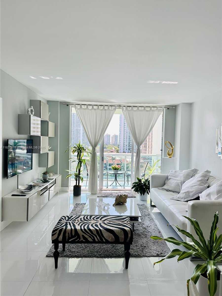 Small Image of 19390 COLLINS AVE #911, Sunny Isles Beach Number 3