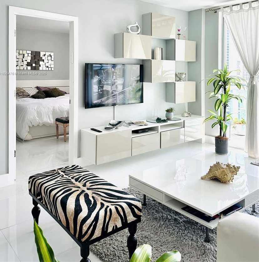 Small Image of 19390 COLLINS AVE #911, Sunny Isles Beach Number 4