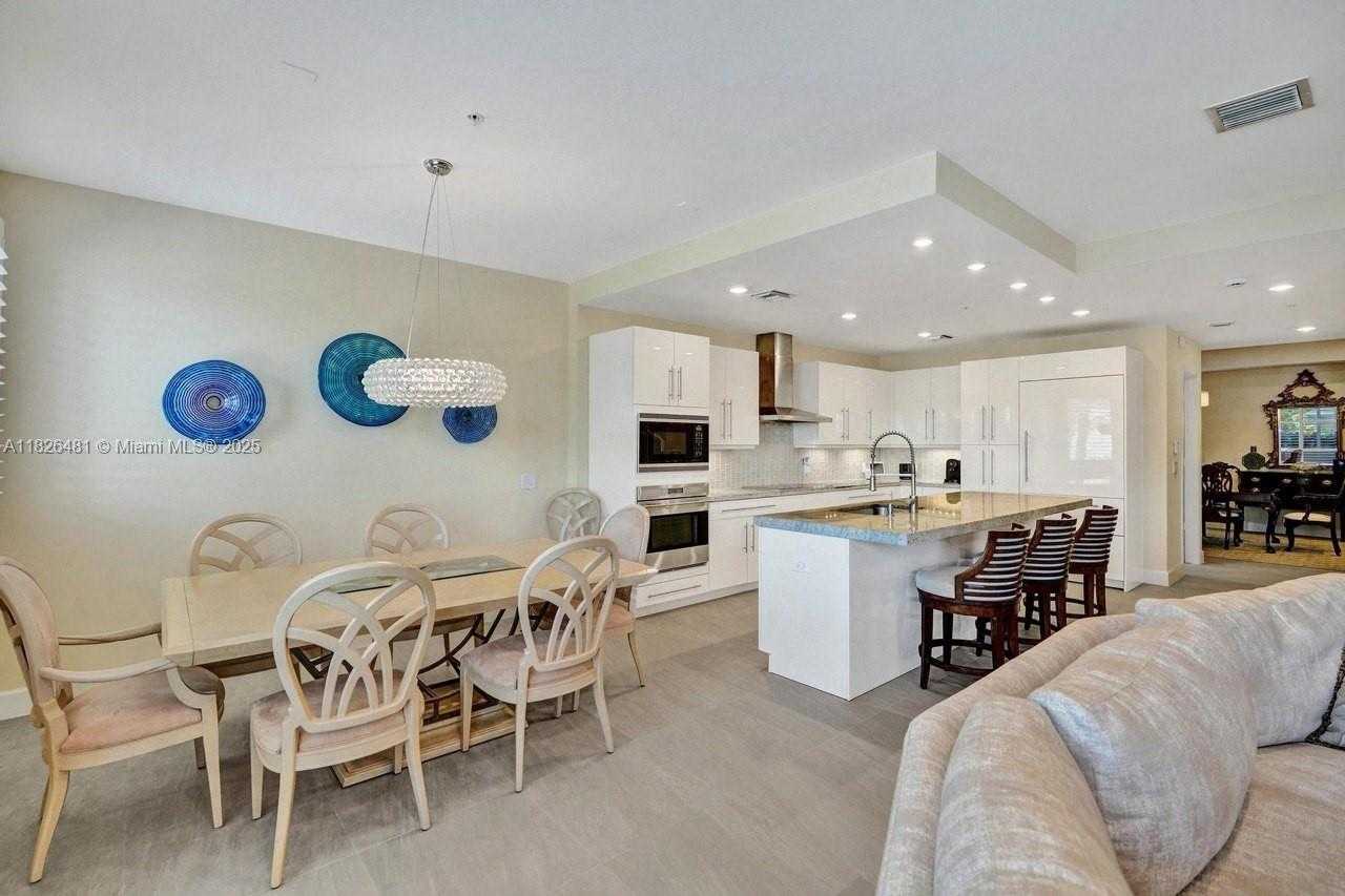 Small Image of 346 NORTH ELM ST #A-10, Hollywood Number 11