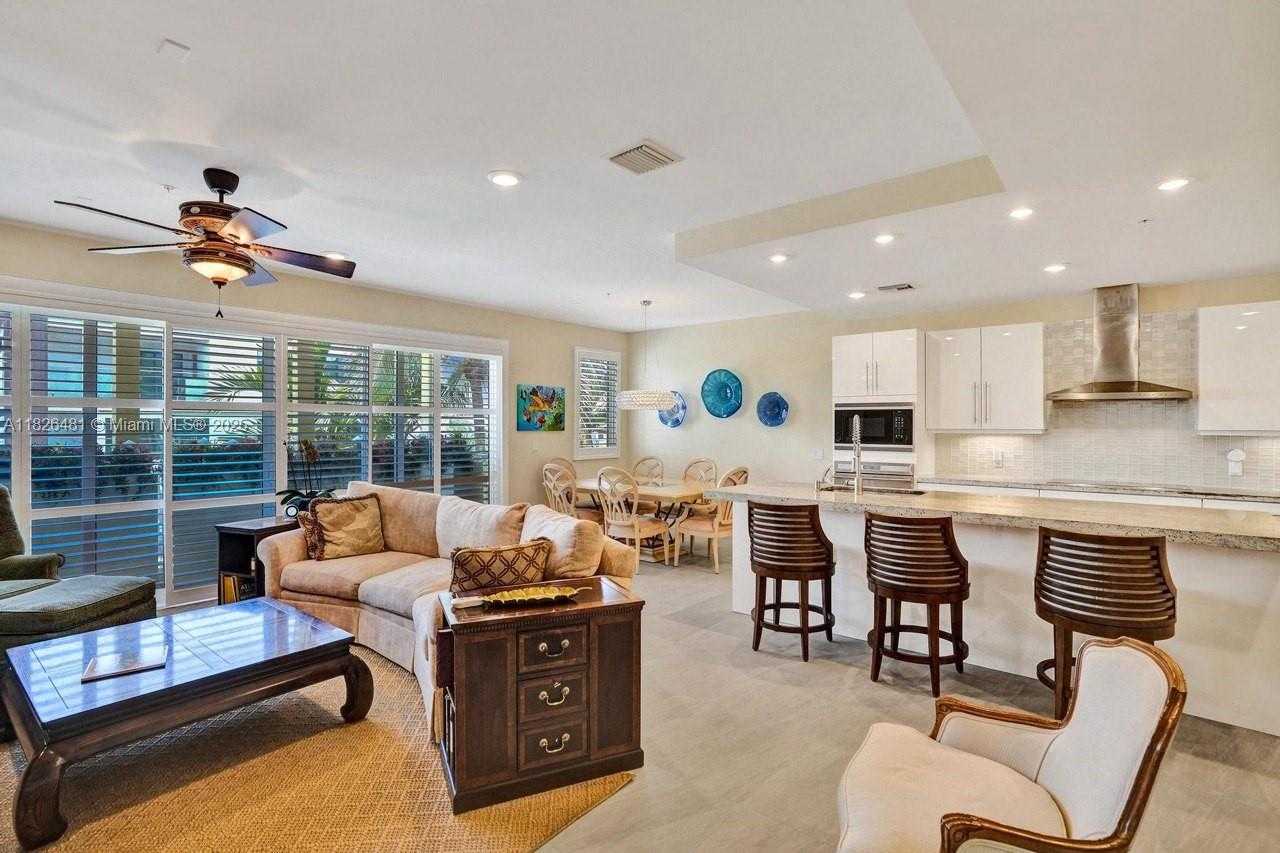 Small Image of 346 NORTH ELM ST #A-10, Hollywood Number 14