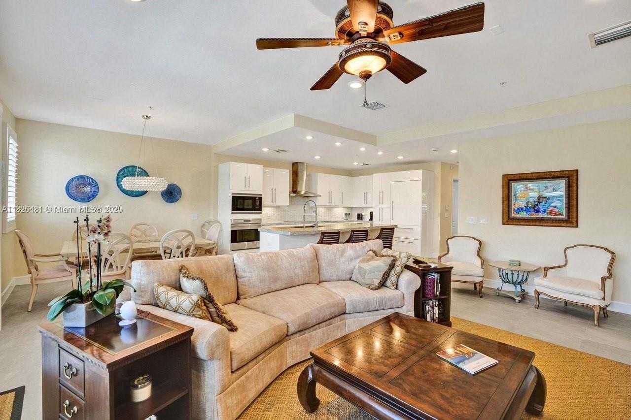 Small Image of 346 NORTH ELM ST #A-10, Hollywood Number 15