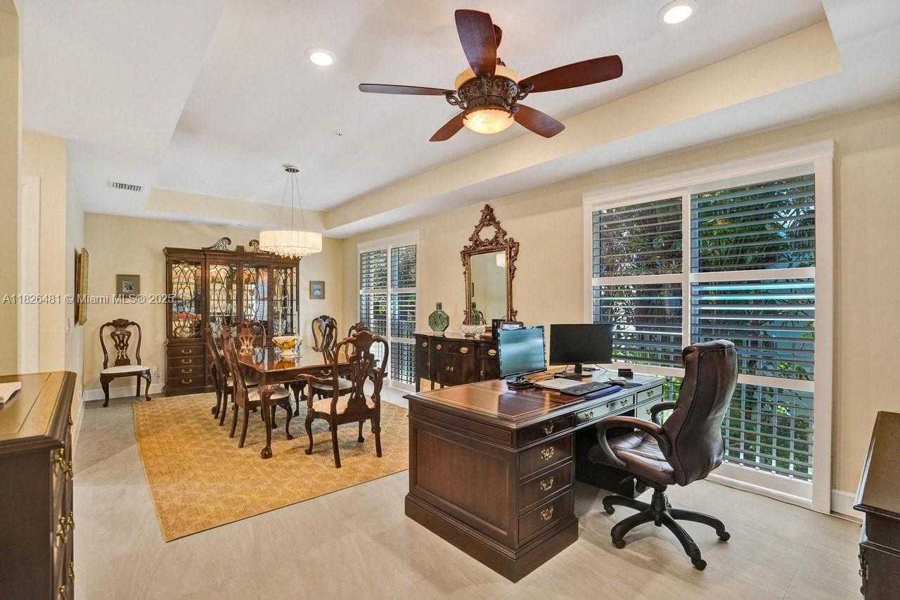 Small Image of 346 NORTH ELM ST #A-10, Hollywood Number 20