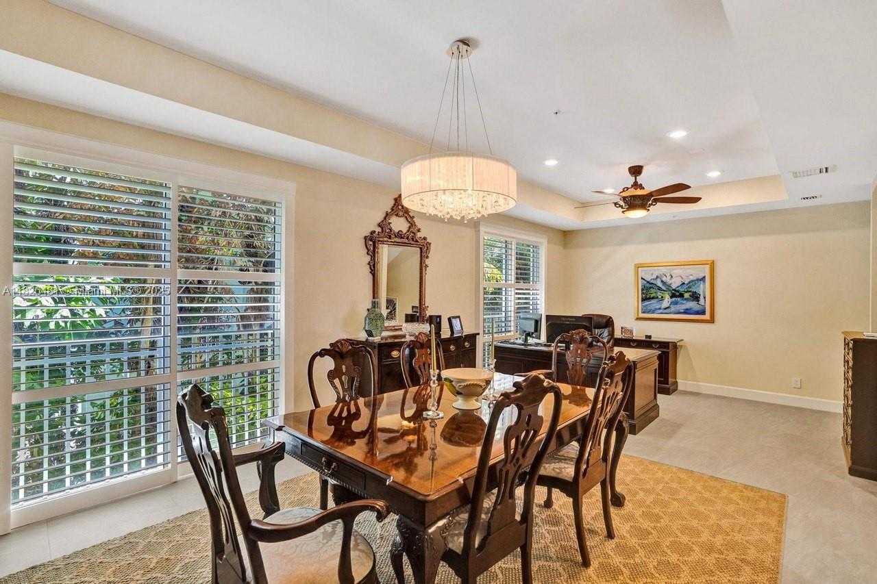 Small Image of 346 NORTH ELM ST #A-10, Hollywood Number 23