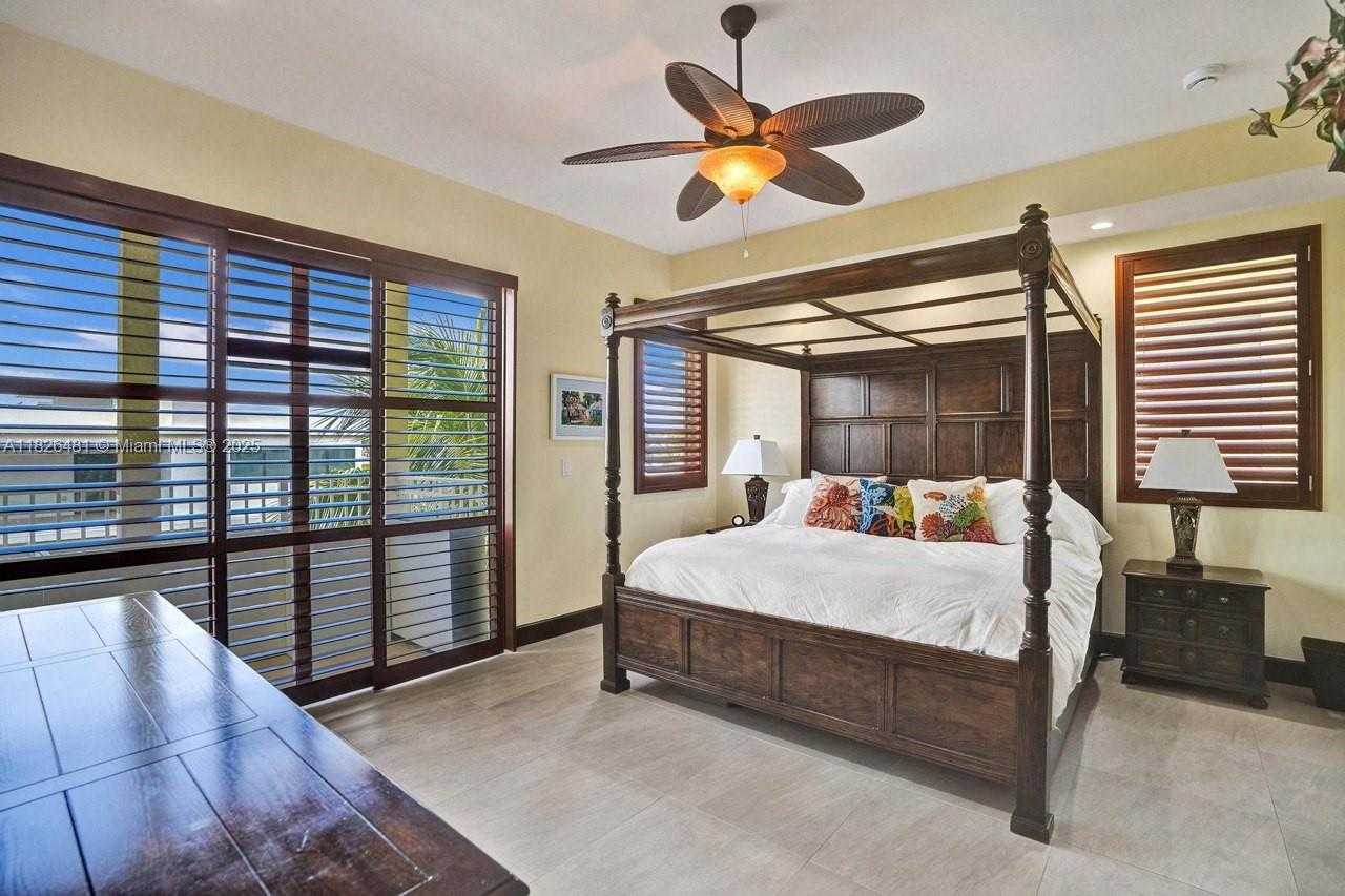 Small Image of 346 NORTH ELM ST #A-10, Hollywood Number 27