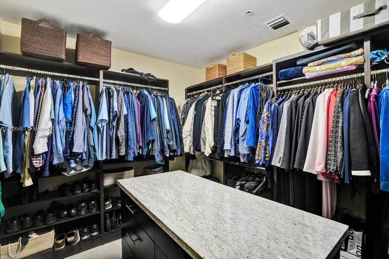 Small Image of 346 NORTH ELM ST #A-10, Hollywood Number 34