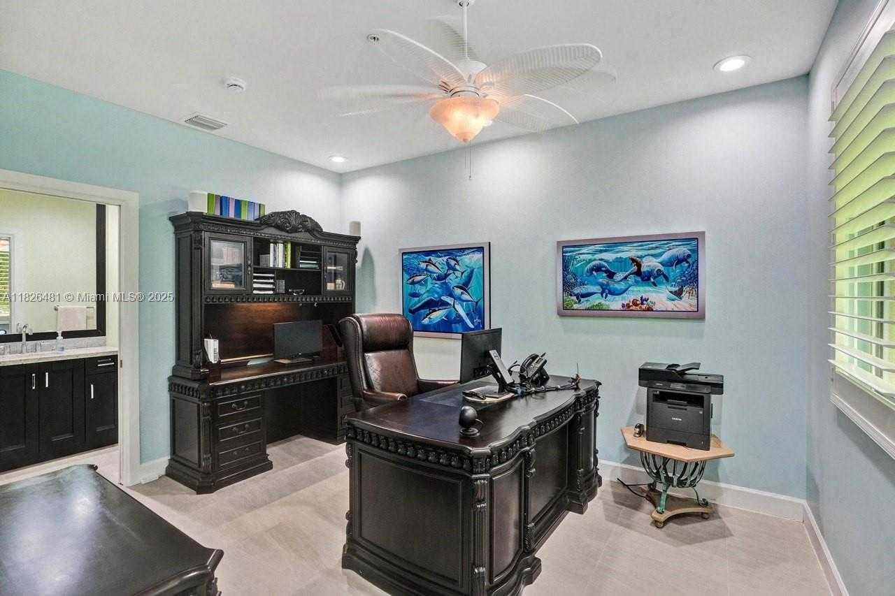 Small Image of 346 NORTH ELM ST #A-10, Hollywood Number 54