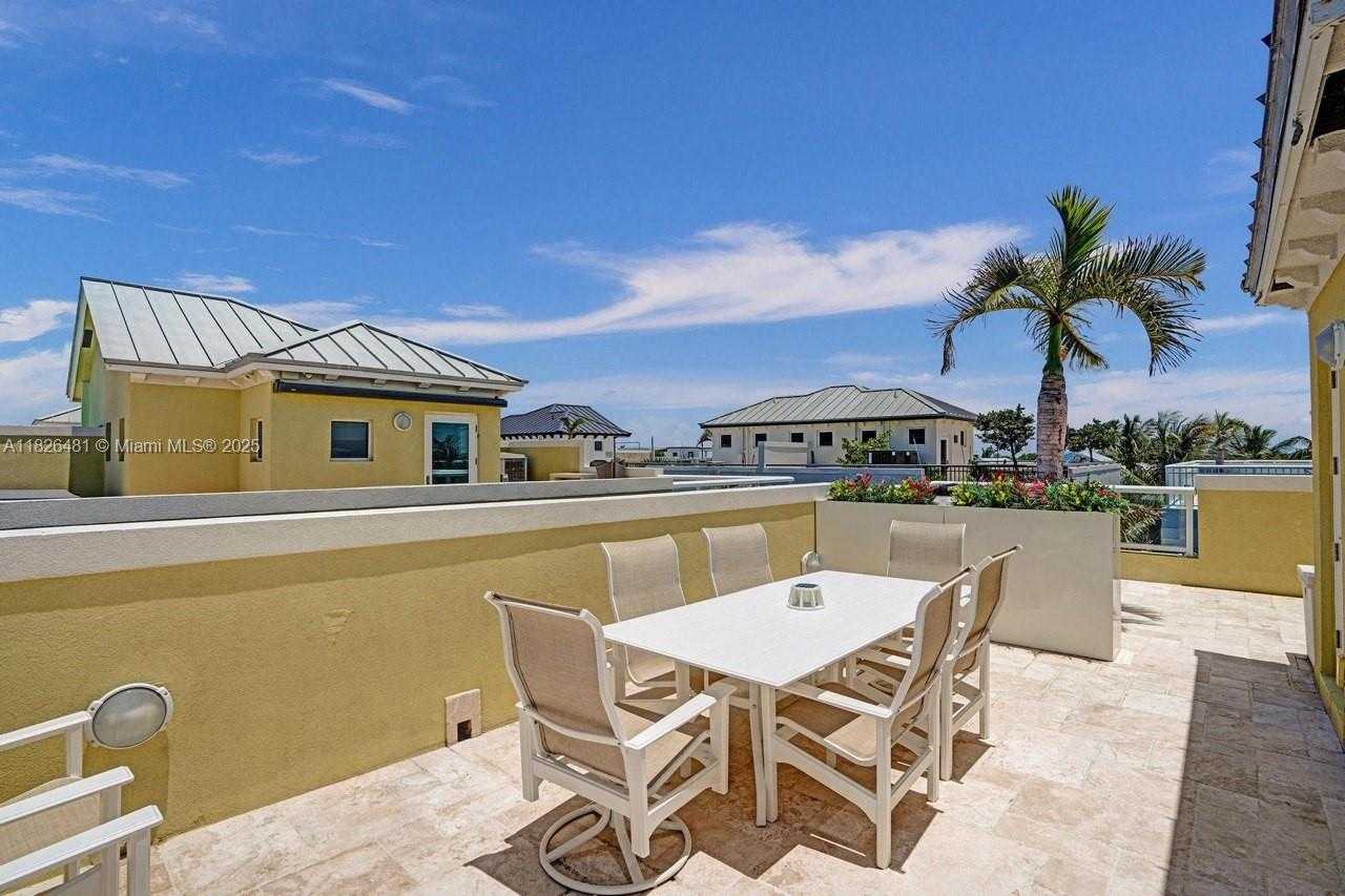 Small Image of 346 NORTH ELM ST #A-10, Hollywood Number 68