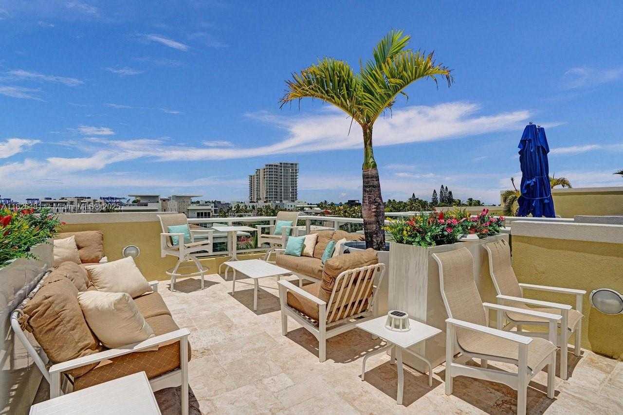 Small Image of 346 NORTH ELM ST #A-10, Hollywood Number 69