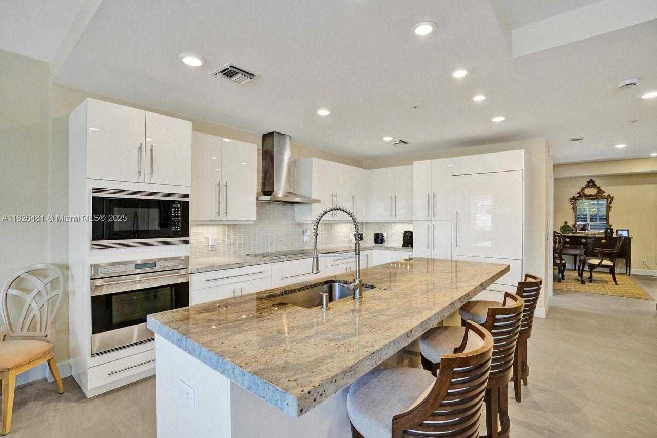 Small Image of 346 NORTH ELM ST #A-10, Hollywood Number 8