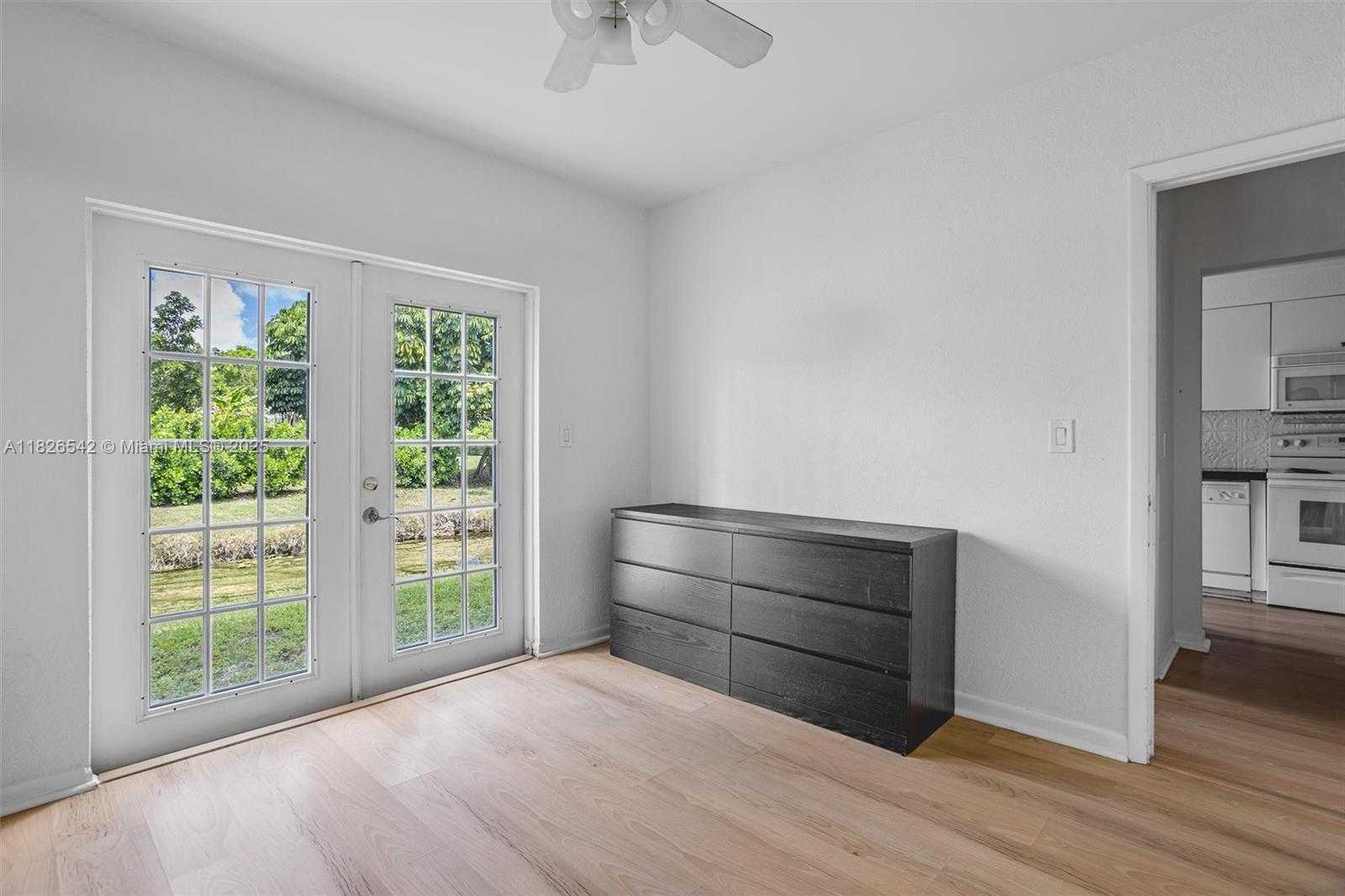 Small Image of 3931 CORAL SPRINGS DR #26, Coral Springs Number 11