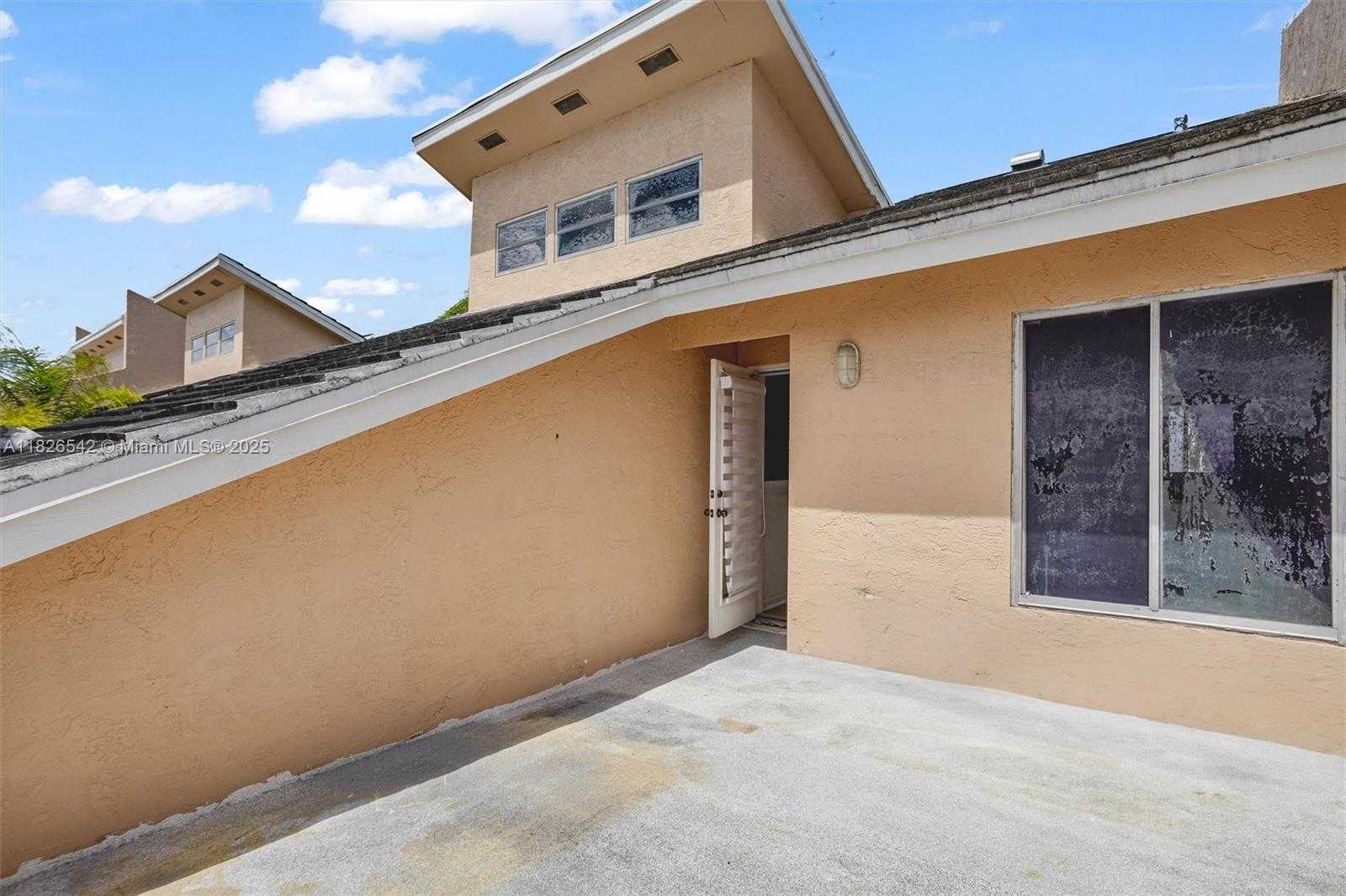 Small Image of 3931 CORAL SPRINGS DR #26, Coral Springs Number 22