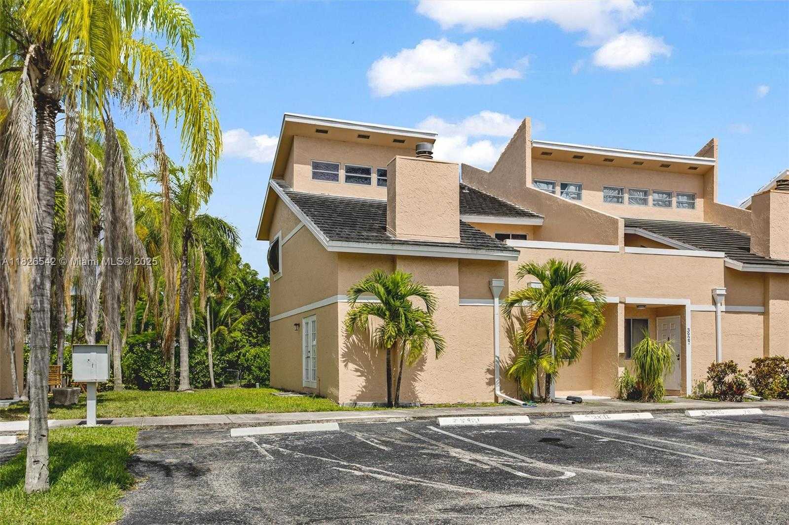 Small Image of 3931 CORAL SPRINGS DR #26, Coral Springs Number 27