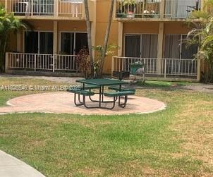 Small Image of Hialeah Number 17