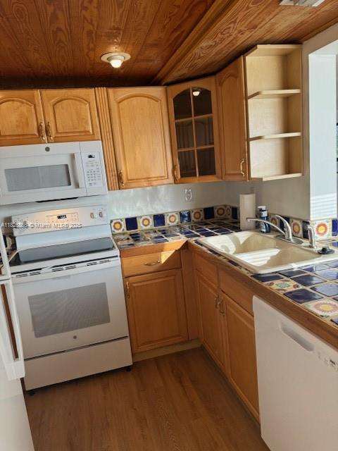 Small Image of 201 WEST PARK DR #203-2, Miami Number 5