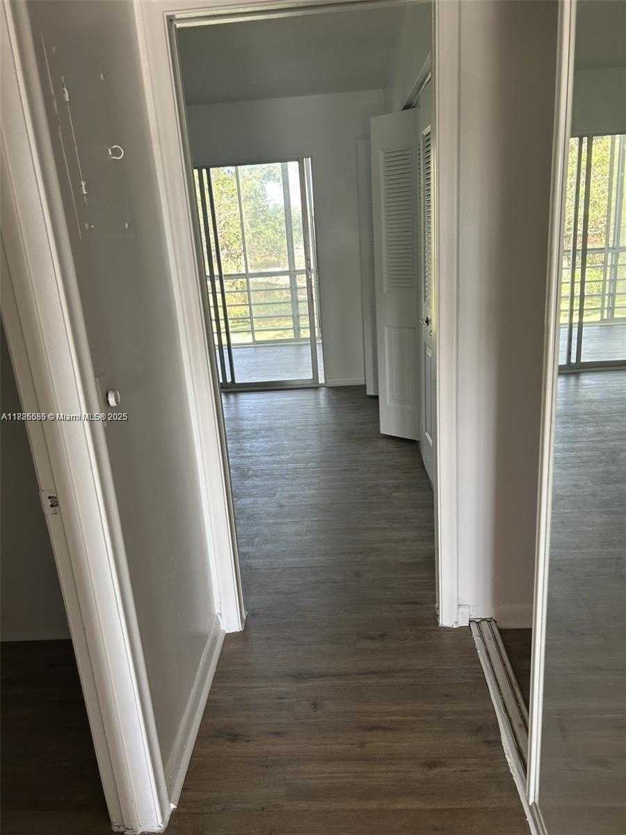 Small Image of West Palm Beach Number 6