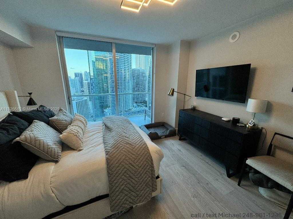 Small Image of 500 BRICKELL AVE #3803, Miami Number 12