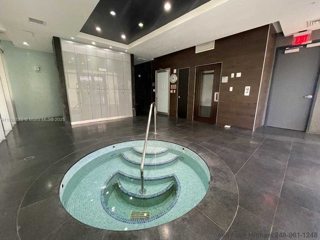 Small Image of 500 BRICKELL AVE #3803, Miami Number 24
