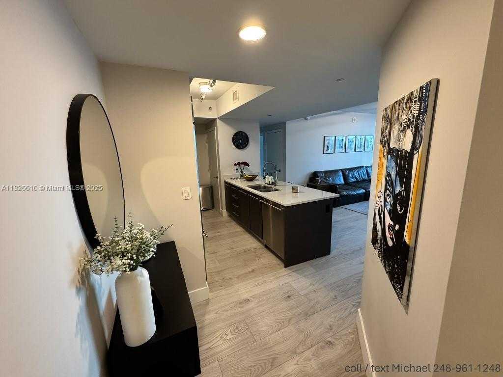Small Image of 500 BRICKELL AVE #3803, Miami Number 5