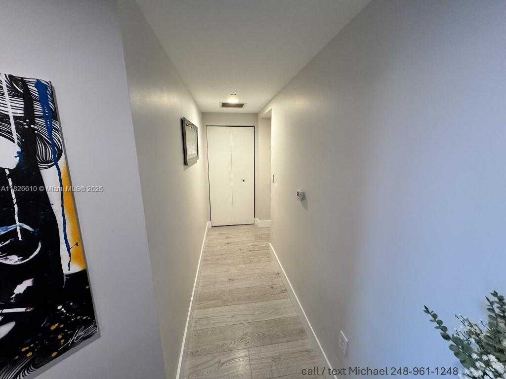 Small Image of 500 BRICKELL AVE #3803, Miami Number 6