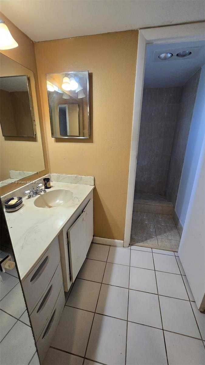 Small Image of 20441 NORTH EAST 30TH AVE #114-9, Aventura Number 14