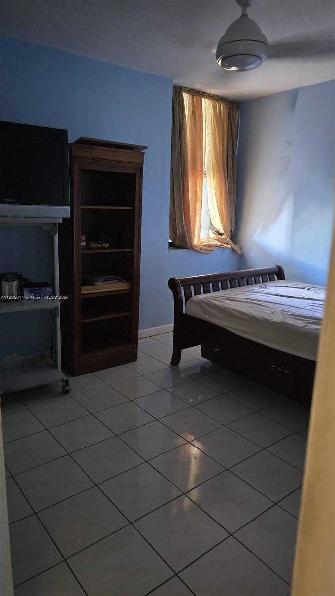 Small Image of 20441 NORTH EAST 30TH AVE #114-9, Aventura Number 9