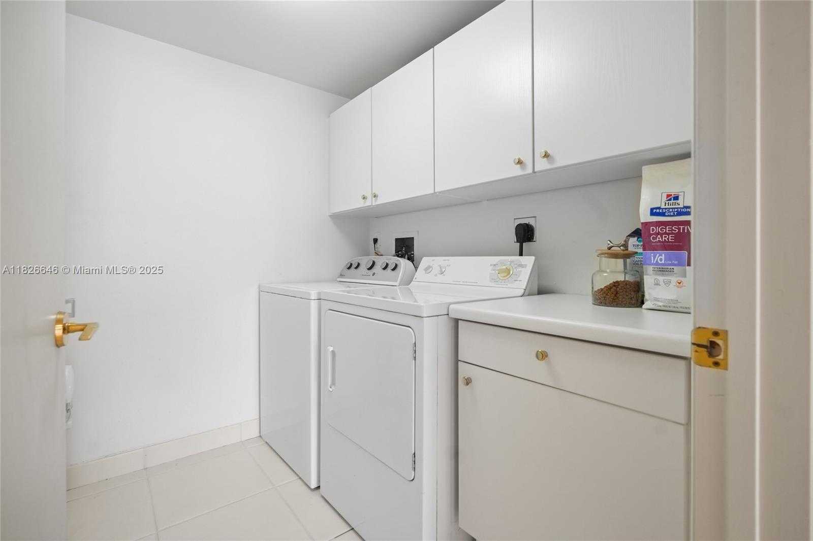 Small Image of 7000 ISLAND BLVD #2909, Aventura Number 20