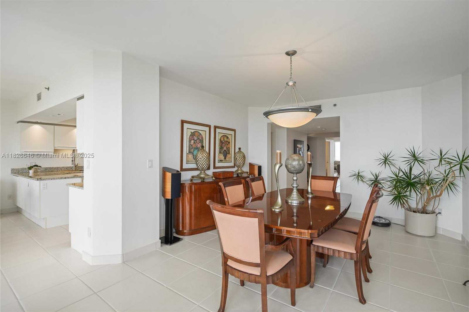 Small Image of 7000 ISLAND BLVD #2909, Aventura Number 23