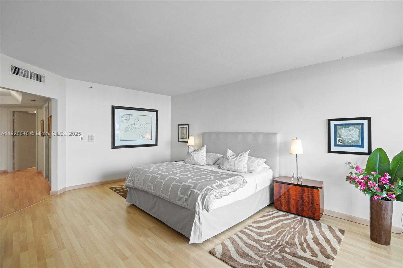 Small Image of 7000 ISLAND BLVD #2909, Aventura Number 29