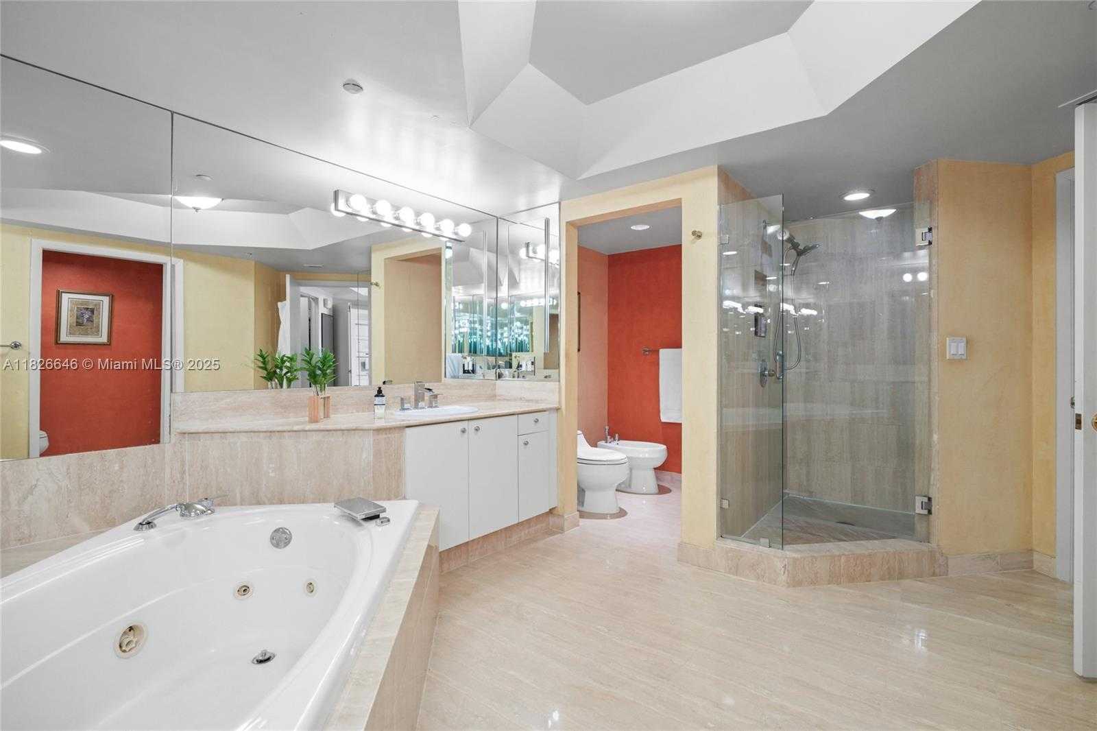 Small Image of 7000 ISLAND BLVD #2909, Aventura Number 32