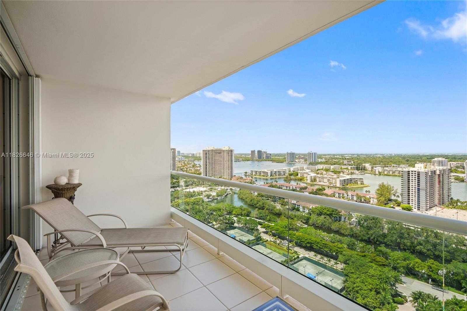Small Image of 7000 ISLAND BLVD #2909, Aventura Number 34