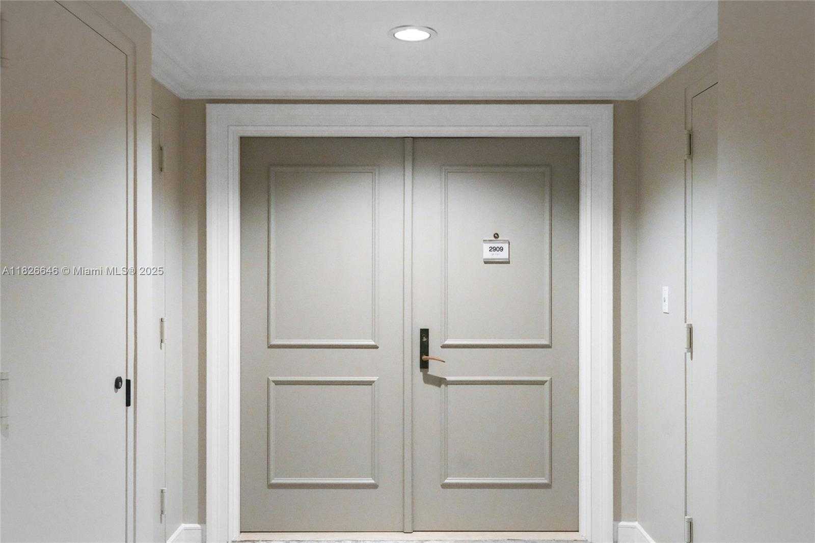 Small Image of 7000 ISLAND BLVD #2909, Aventura Number 45