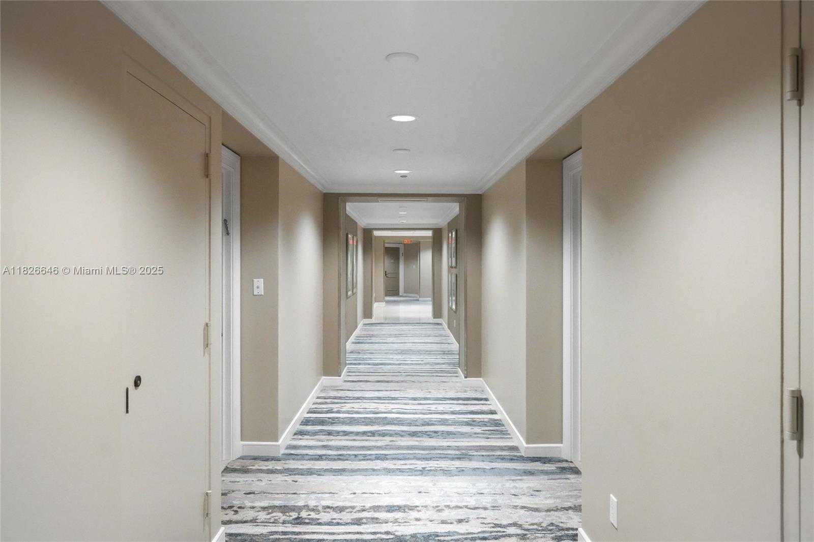 Small Image of 7000 ISLAND BLVD #2909, Aventura Number 46