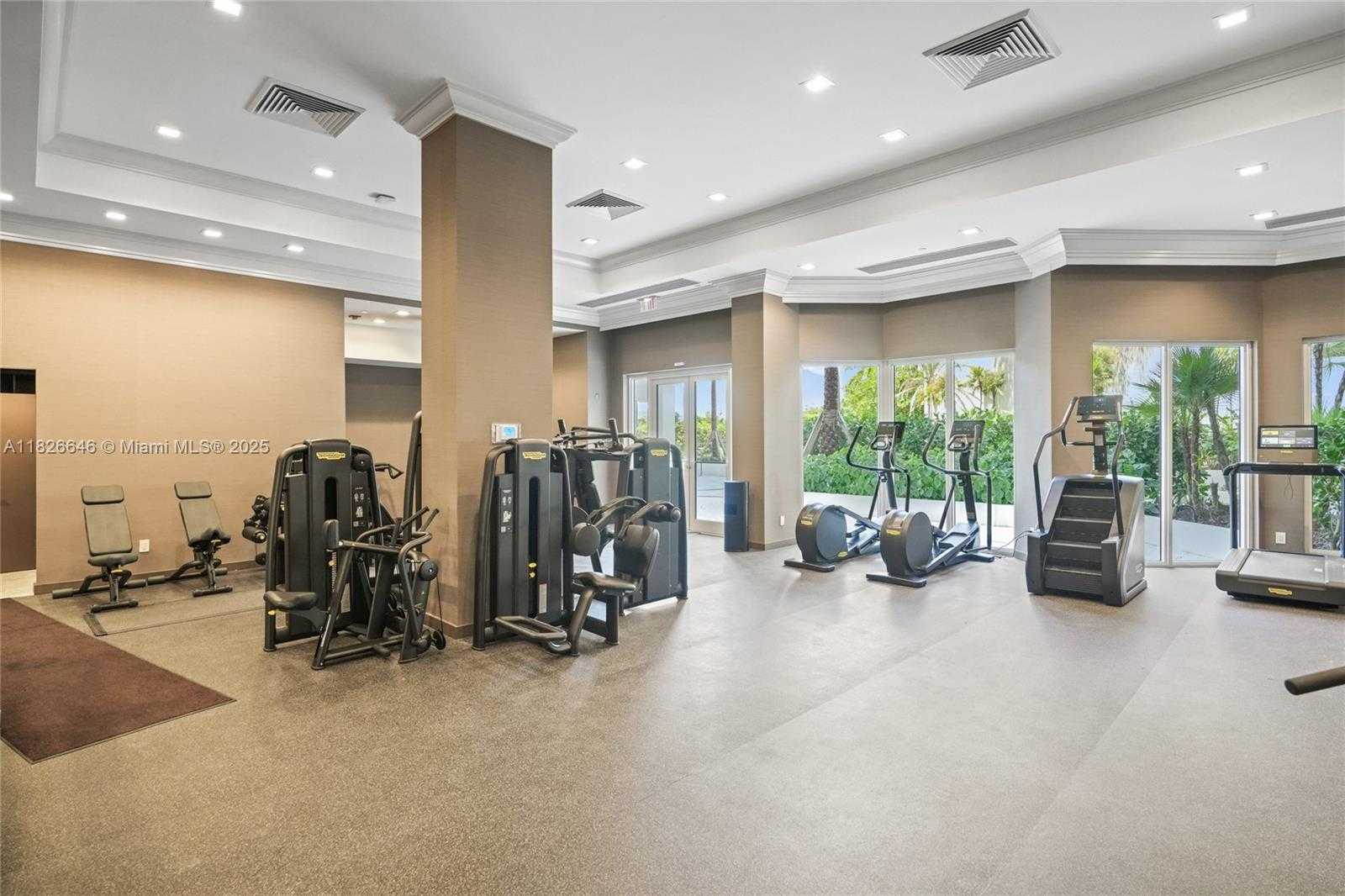Small Image of 7000 ISLAND BLVD #2909, Aventura Number 49
