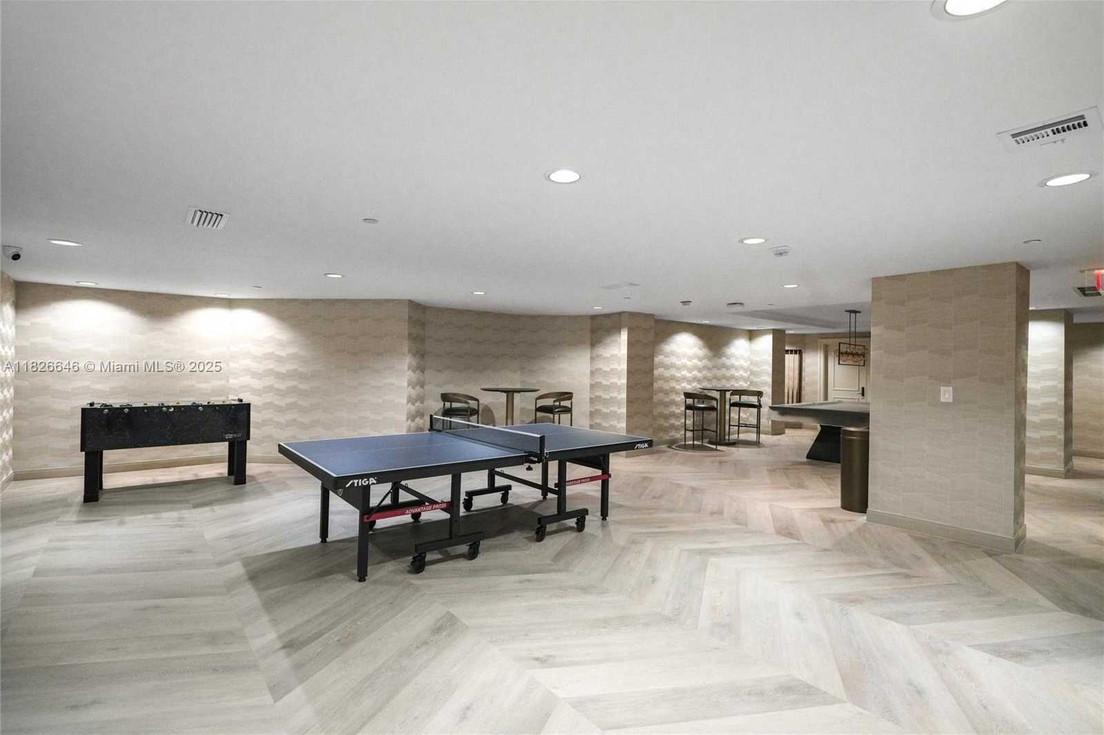Small Image of 7000 ISLAND BLVD #2909, Aventura Number 54