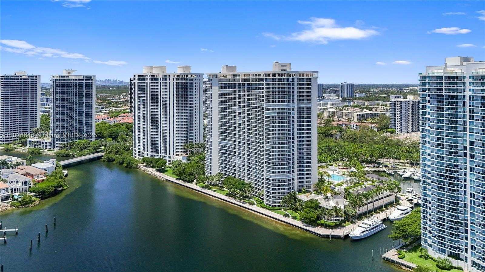 Small Image of 7000 ISLAND BLVD #2909, Aventura Number 73