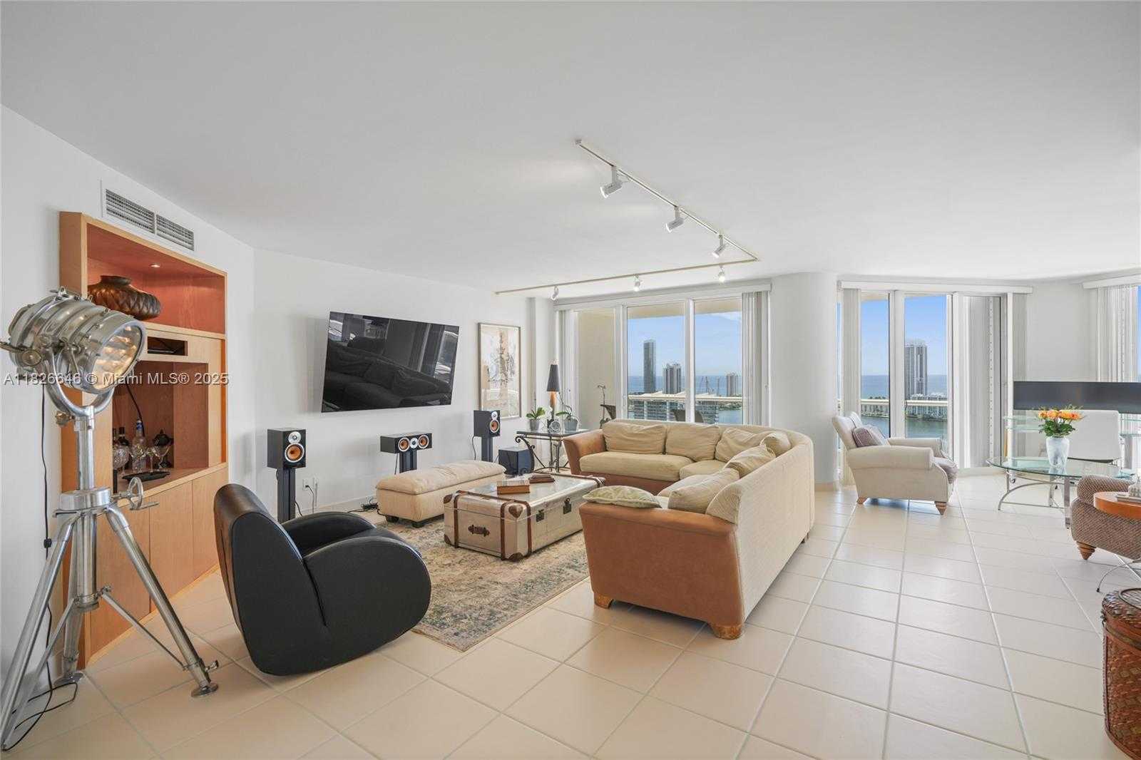 Small Image of 7000 ISLAND BLVD #2909, Aventura Number 8