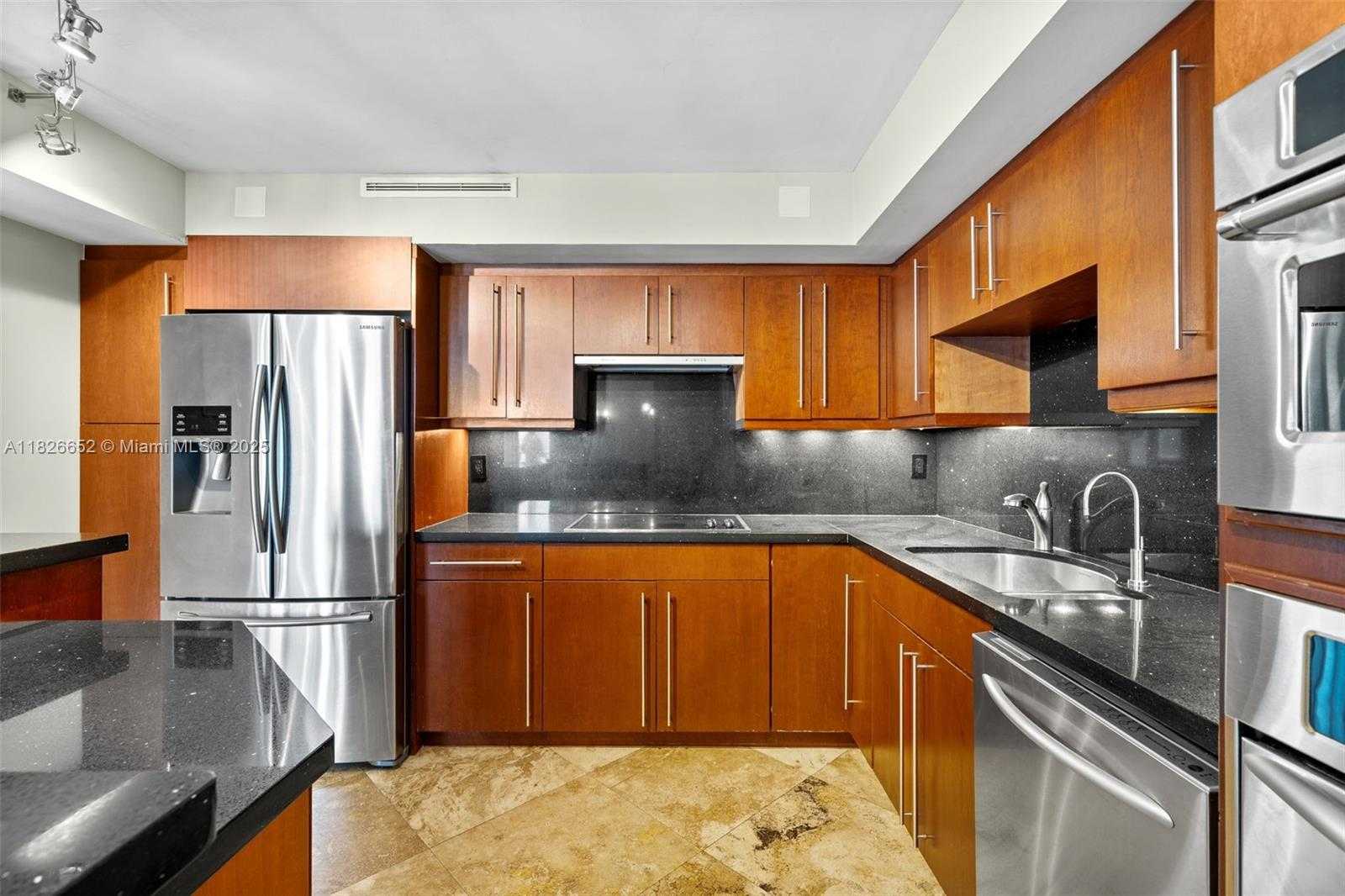 Small Image of 1901 BRICKELL AVE #B1713, Miami Number 11