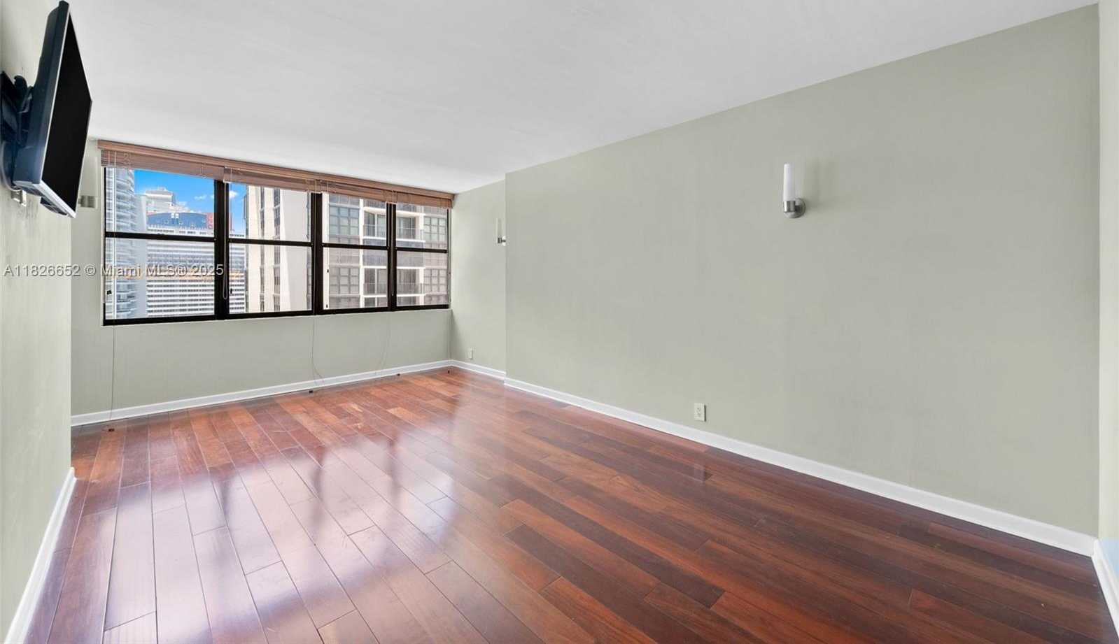 Small Image of 1901 BRICKELL AVE #B1713, Miami Number 14
